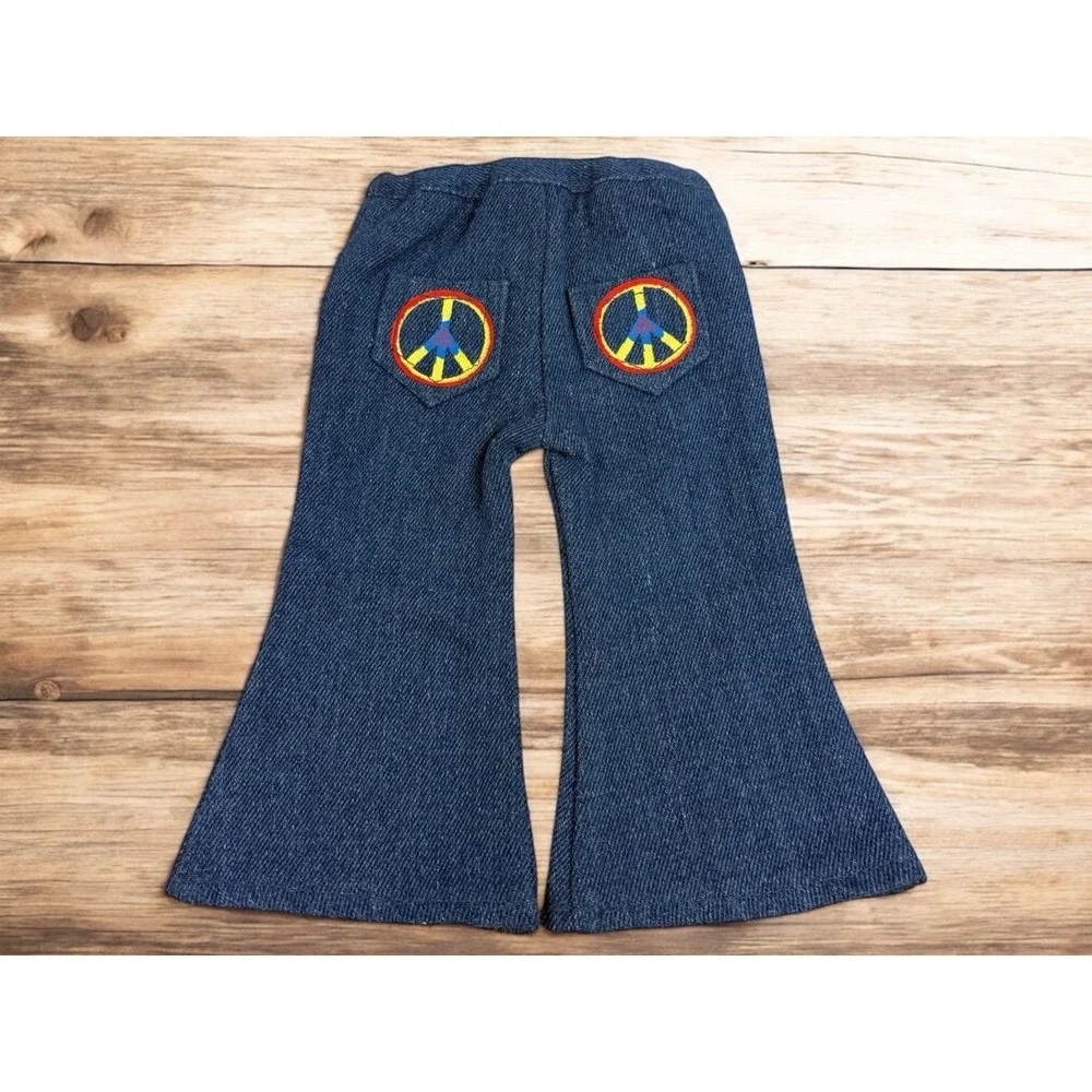 The Unbranded Brand peace outfit